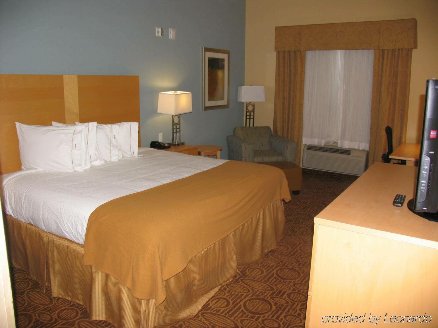 Express & Southwest - Wolfforth By Ihg 3*